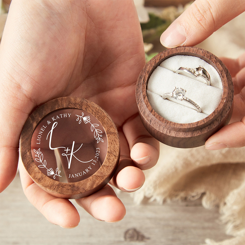 Personalized Wooden Wedding Ri - Ring Bearer Pillow のレビューと価格