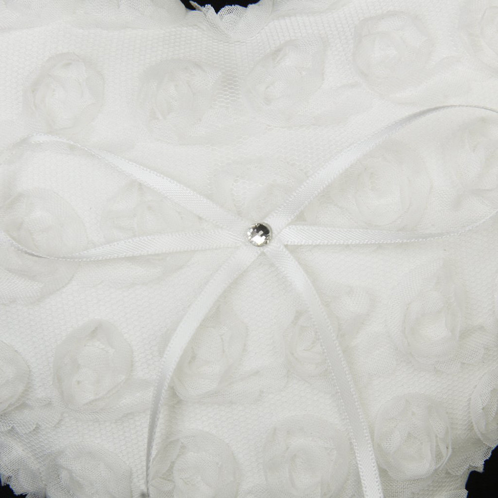 Heart Wedding Ring Pillow 15x1 - Ring Bearer Pillow のレビューと価格